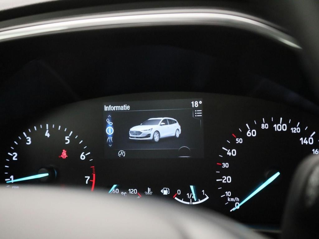 Ford Focus wagon 1.0 ecoboost hybrid titanium navigatie | pdc | apple carpl
