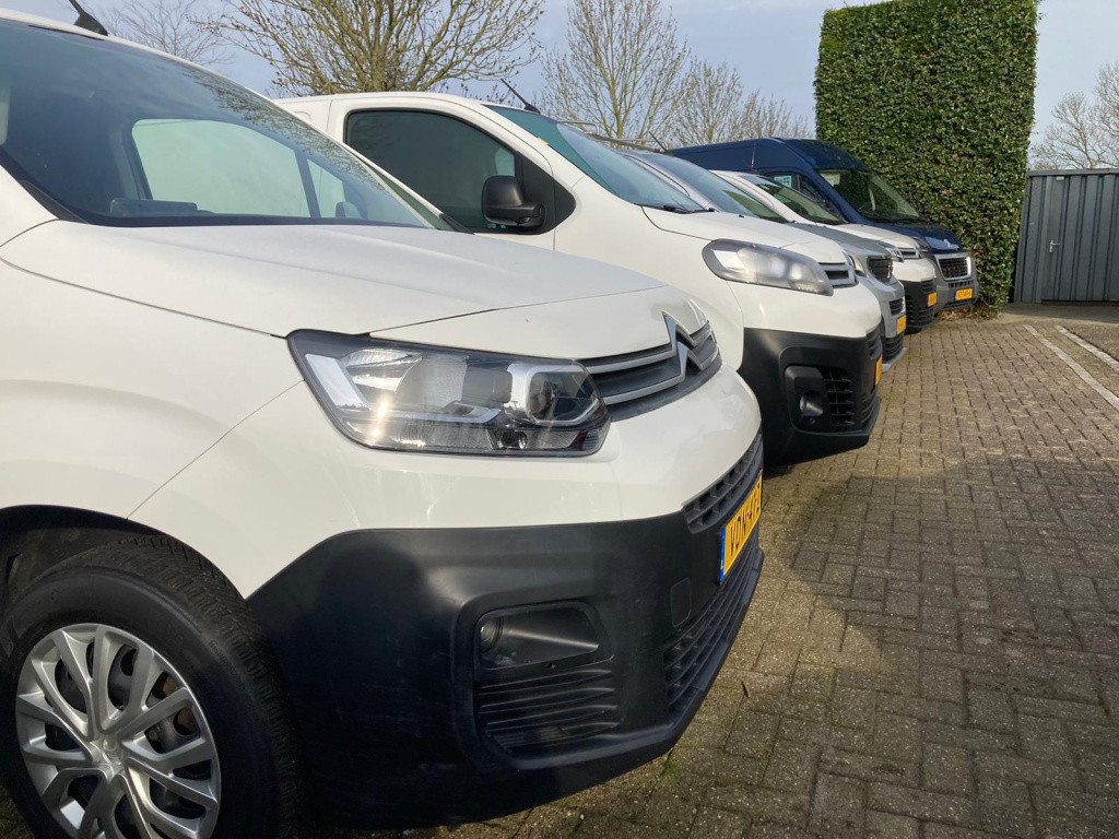 Peugeot 308 gt 1.6 turbo-205pk navigatie | full-led | alcantara | trekhaak 