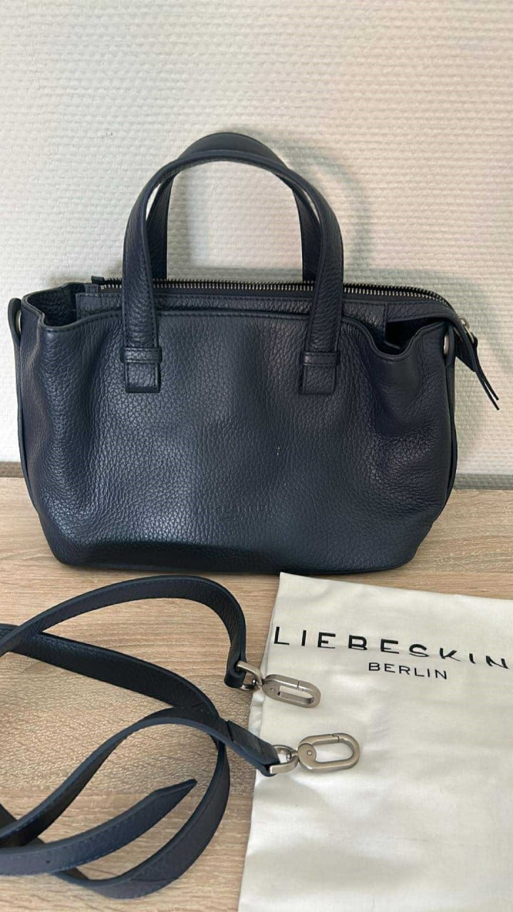 Liebeskind dames handtas nieuw met etiket donkerblauw nieuwprijs 200 euro