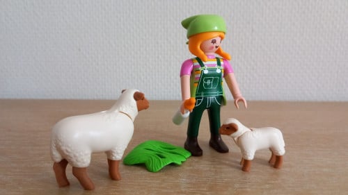Playmobil boerin met schaapjes setnr 9356