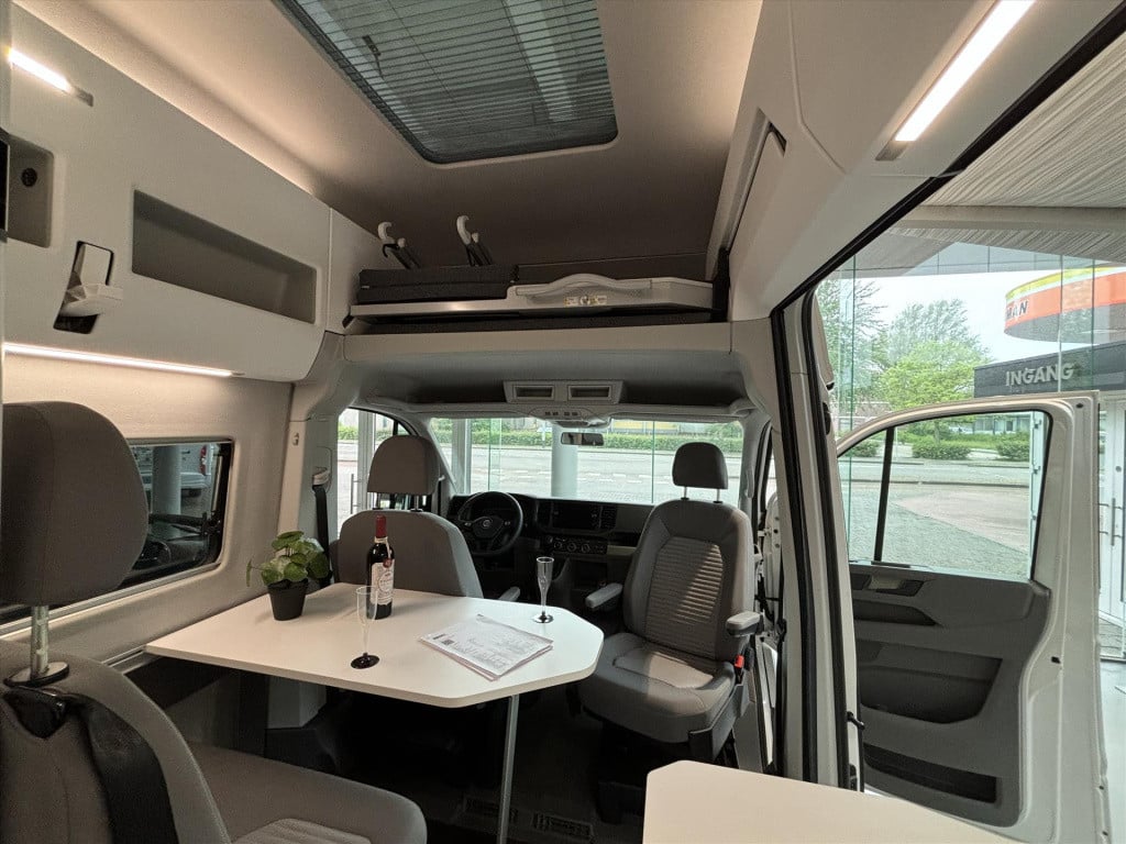 Volkswagen Transporter crafter 2.0tdi 177pk automaat grand california 600 |