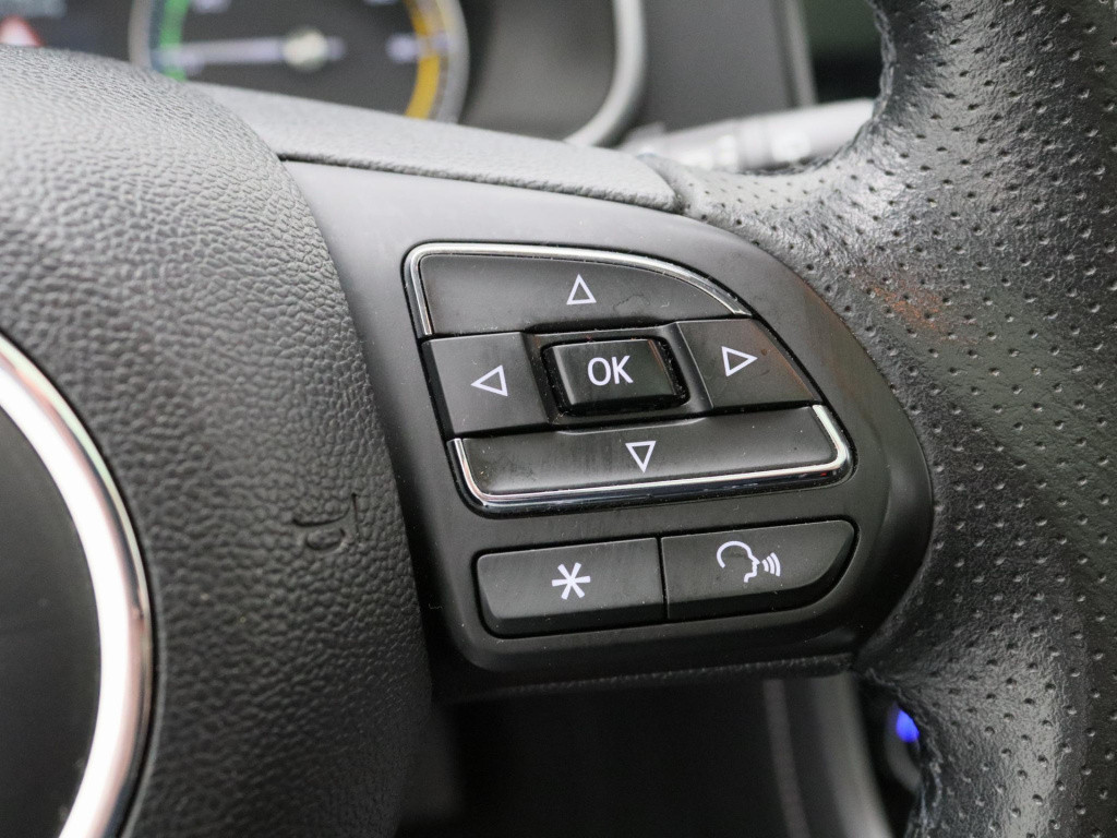 MG Zs-ev luxury 45 kwh | leder | navi | panoramadak | camera | apple carpla