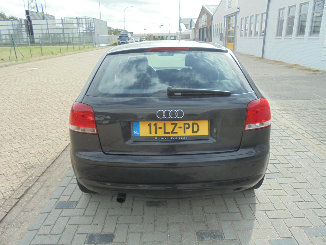 A3 1.6 Ambition (2003) Logische KM-stand Perfect onderhouden Let op: rookt