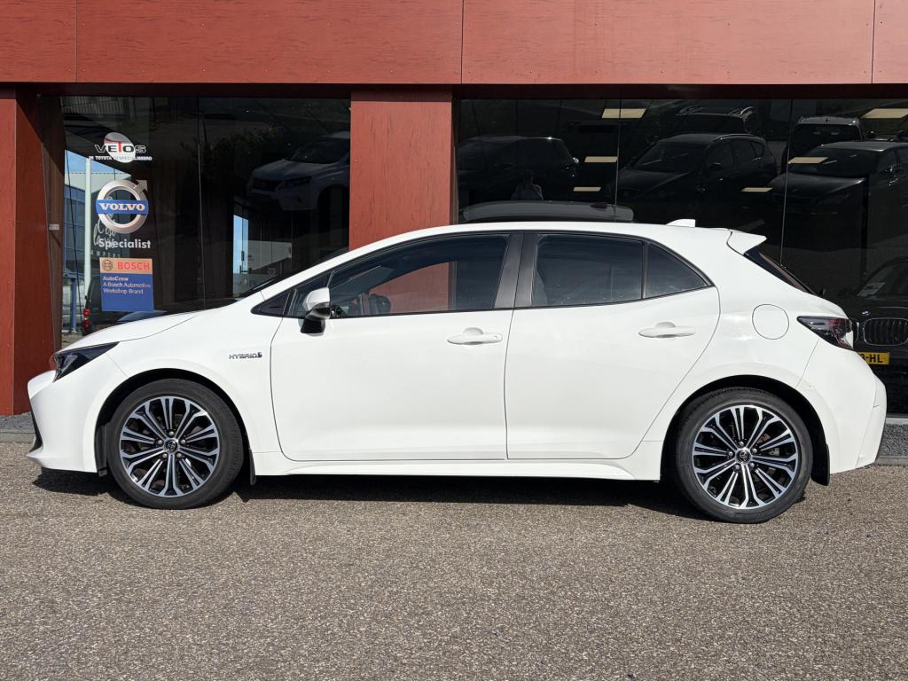 Toyota Corolla 1.8 hybrid first edition