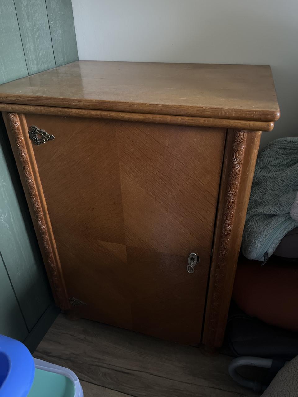 (Naaimachine) kastje