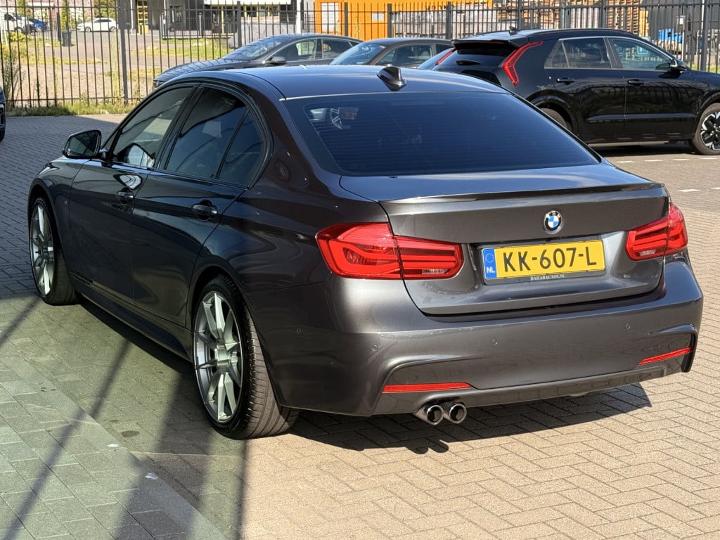 BMW 3-serie 320i m-sport | 360 camera | head-up | leder | schuif / kantel d