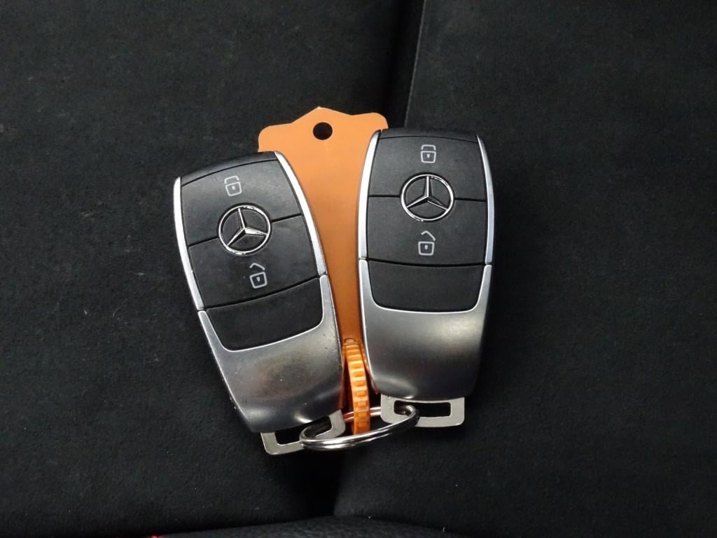 Mercedes-Benz A-Klasse 180 business solution amg | pano | widescreen