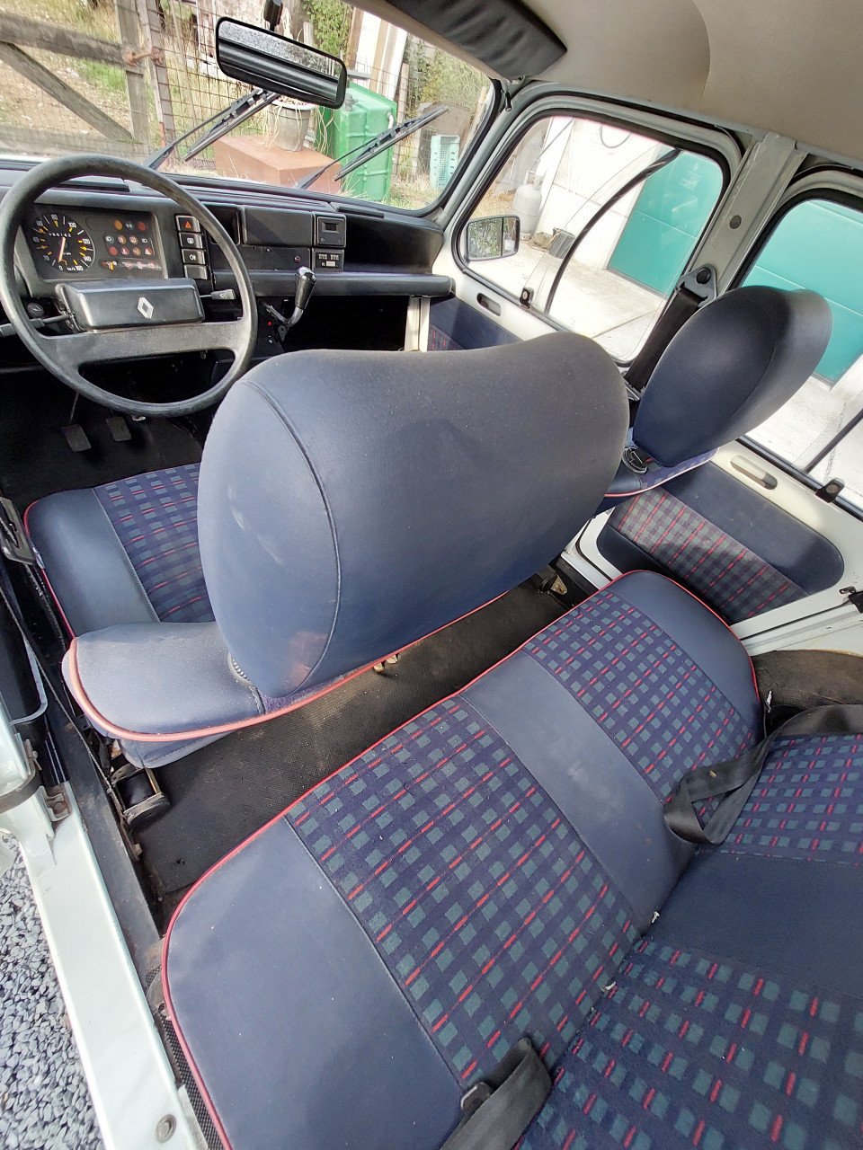 Renault 4