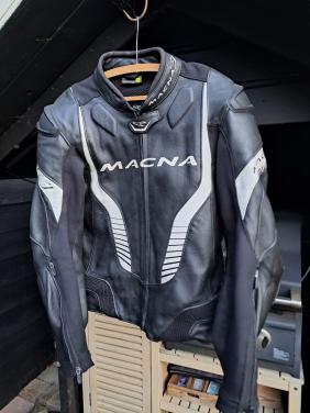 Motorjas Macna