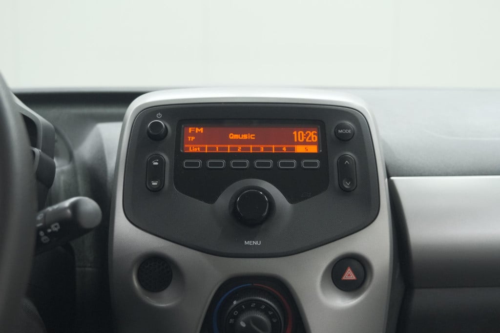 Peugeot 108 1.0 e-vti blue lion | airco | bluetooth | elektrische ramen | 5