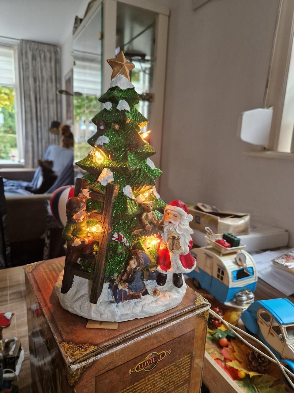 Steen Kerst boomje met verlichting