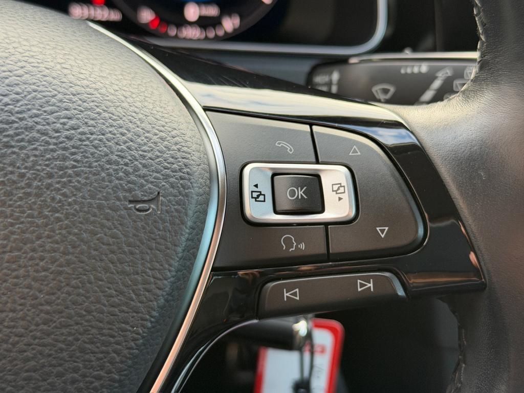 Volkswagen Golf 1.5 tsi highline | virtual | camera | adapt. cruise | carpl