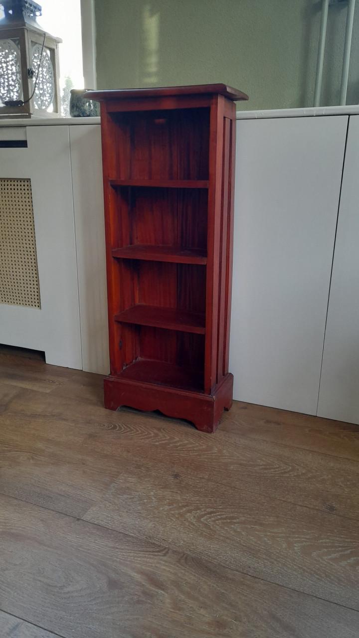 Klein smal  kastje