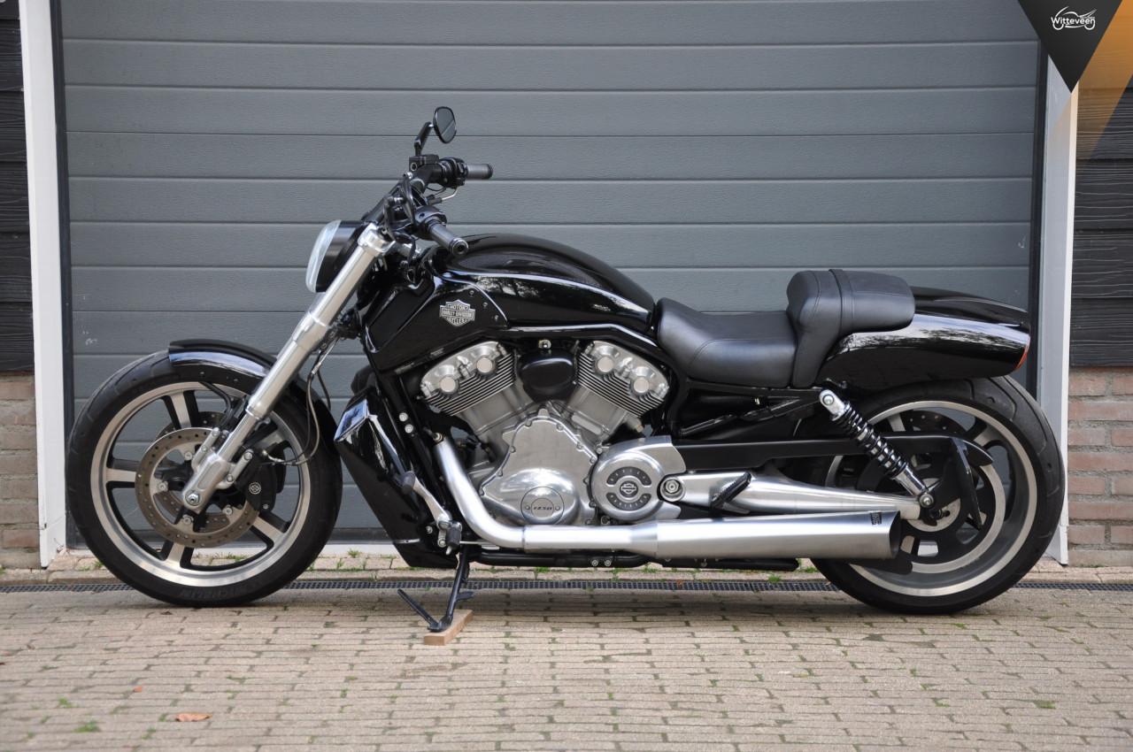 Harley Davidson VRSCF V-ROD MUSCLE 5HD 10800 kilometers!