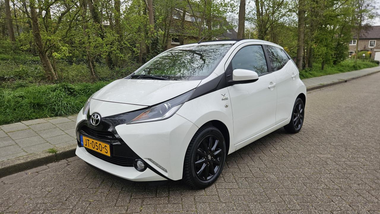 Zuinige 5drs TOYOTA AYGO X-WAVE Cabrio Top / NL AUTO / NAP / 80.865 km !