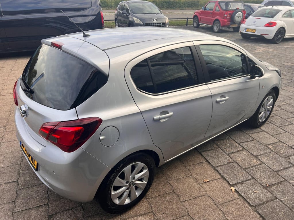 Opel Corsa 1.4 120 jaar edition, carplay, trekhaak enz. enz...