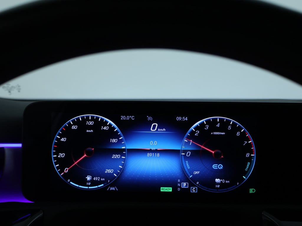 Mercedes-Benz A-Klasse 250 e business solution amg inclusief 24 maanden mb 