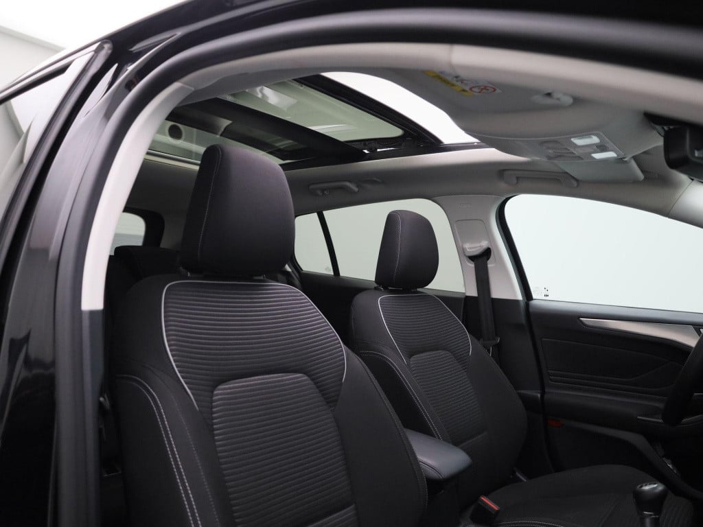 Ford Focus wagon 1.0 ecoboost hybrid titanium | cruise control | climate co