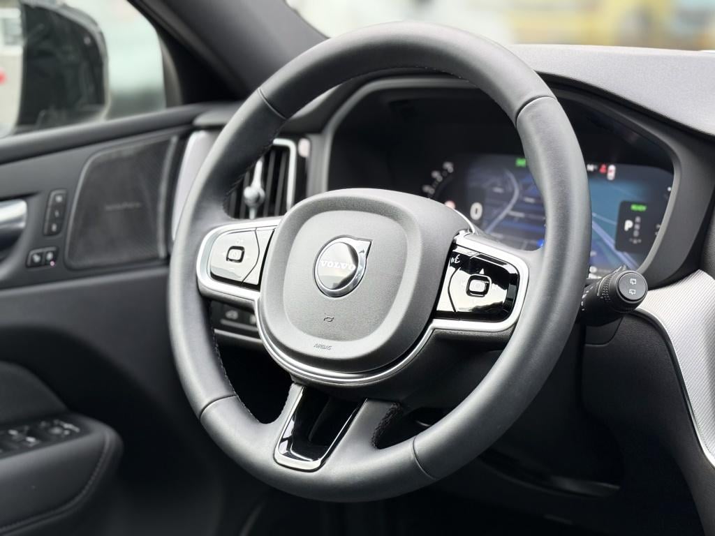 Volvo XC60 t6 398pk ultra black edition recharge| panodak| 360camera| adap.