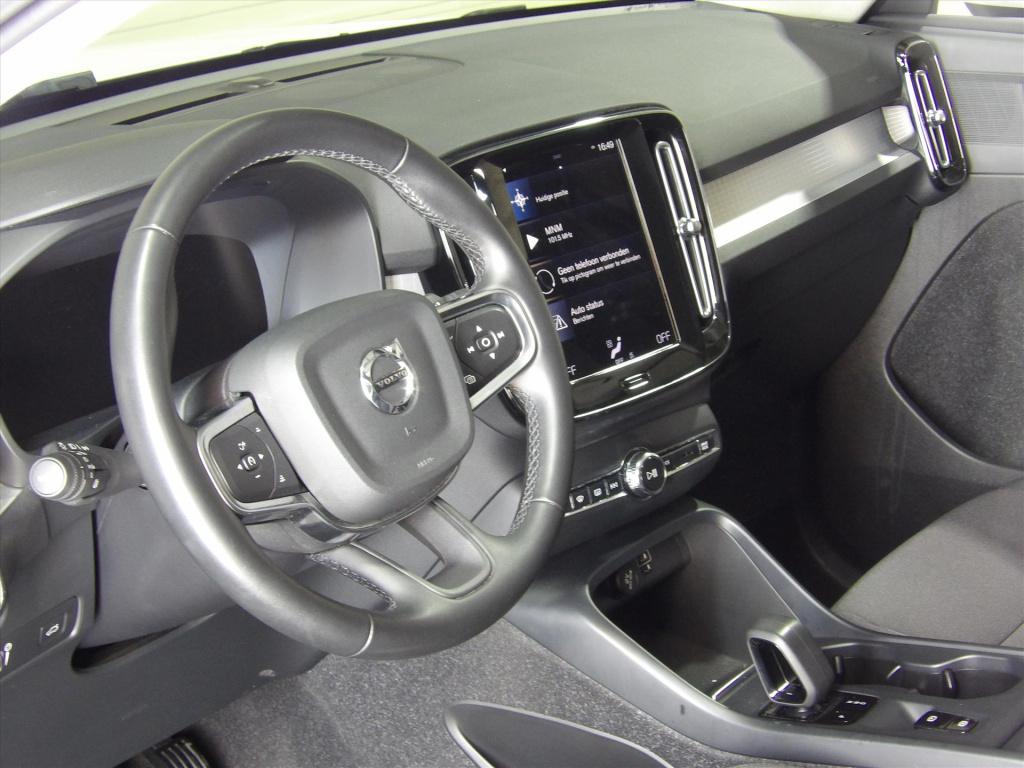 Volvo XC40 t3 163pk geartronic momentum pro