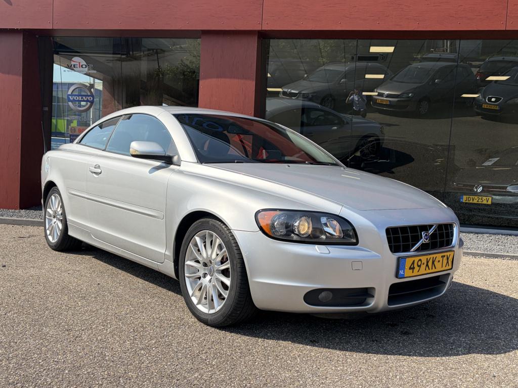 Volvo C70 convertible 2.4i momentum