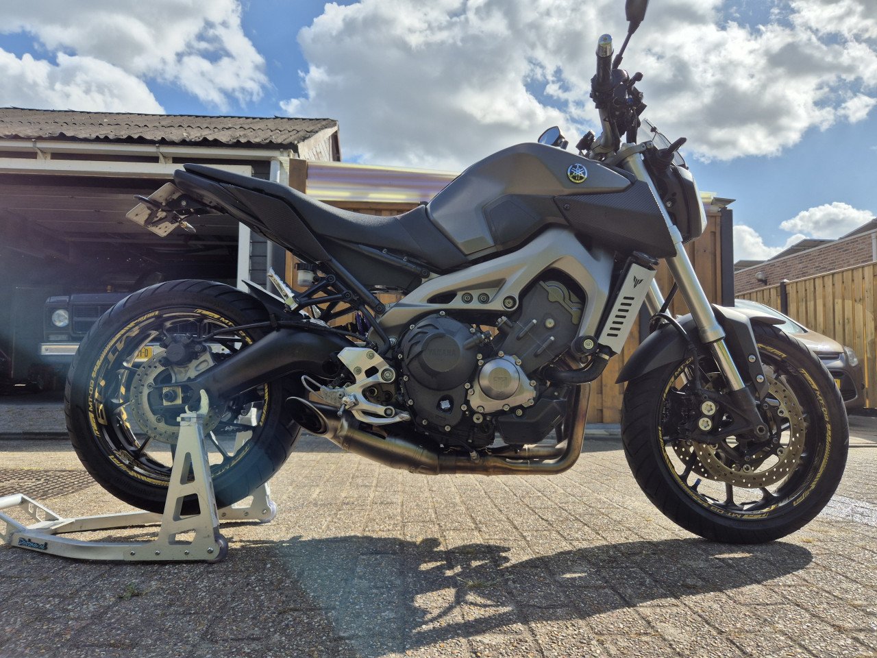 Yamaha MT09 2013 Akrapovic Hyperpro Quickshifter