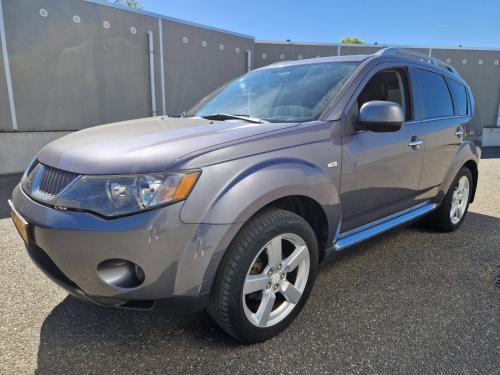 Mitsubishi OUTLANDER GLS