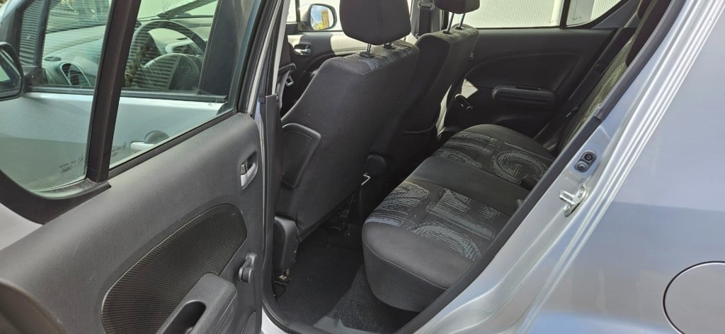 Opel Agila