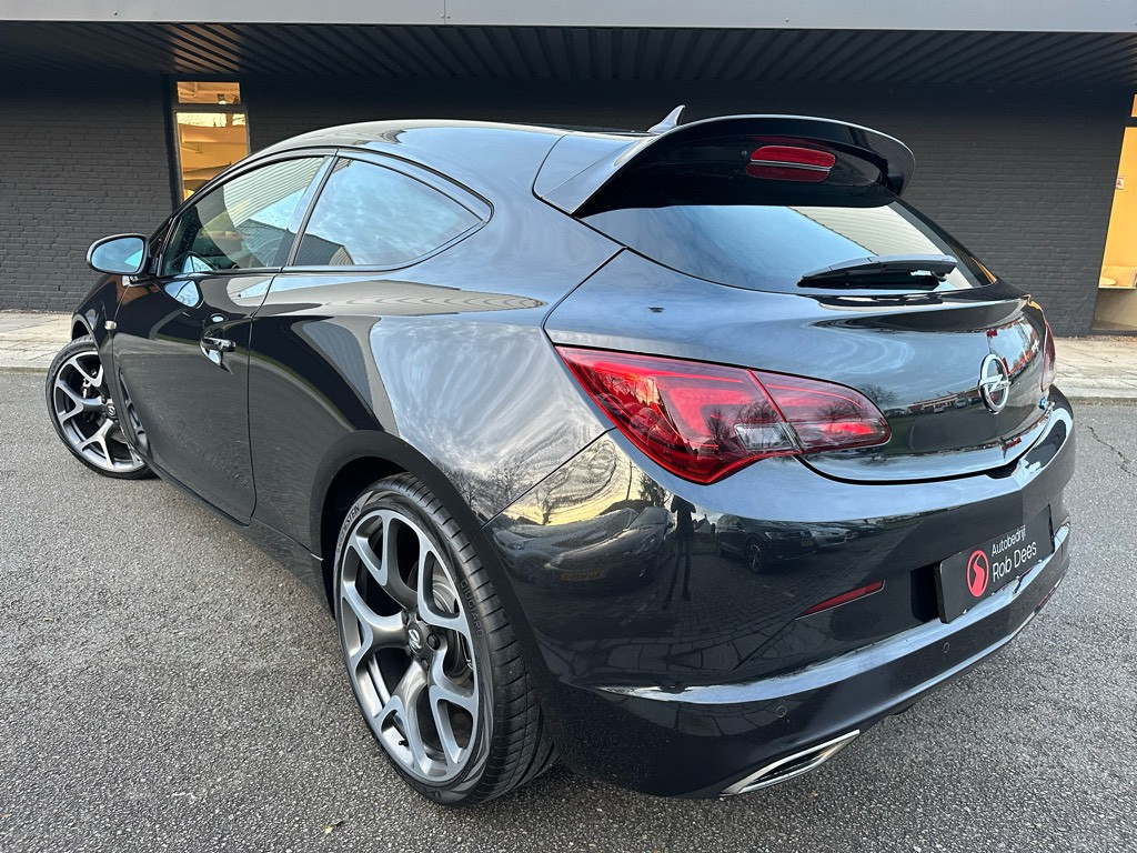 Opel Astra gtc 2.0 turbo opc