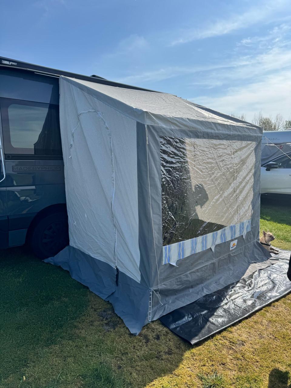 Campertent voor bus.