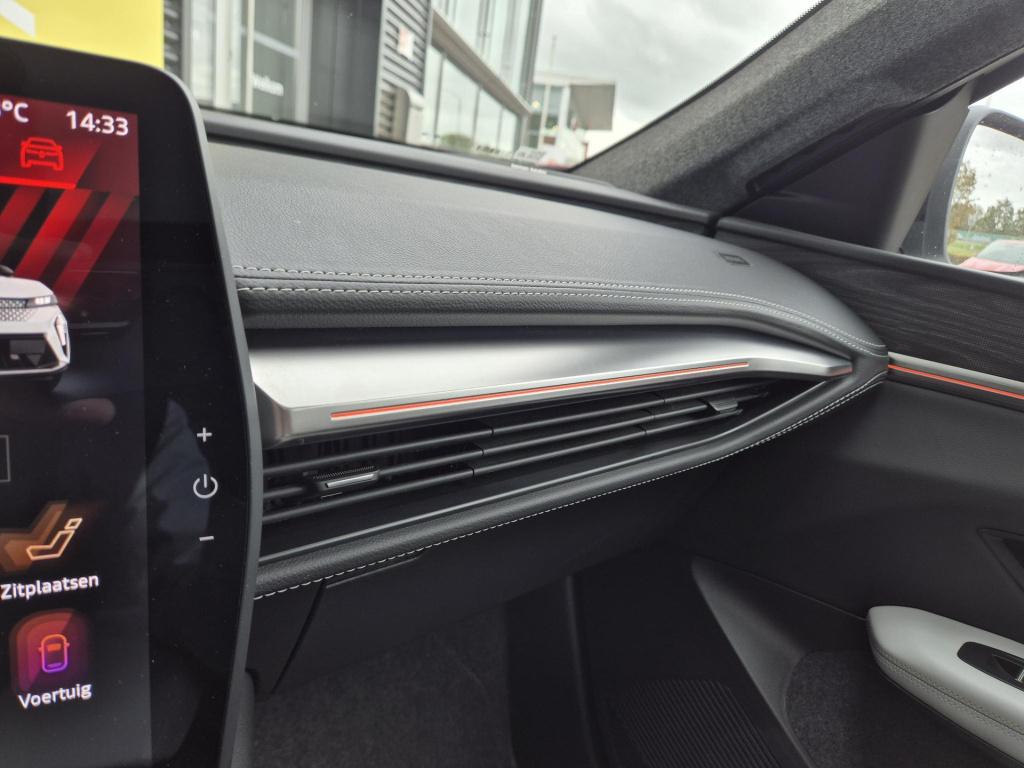 Renault Scenic e-tech ev87 long range iconic solarbay dak, harman kardon au