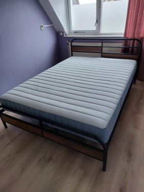 Bed, als nieuw 140 x 200