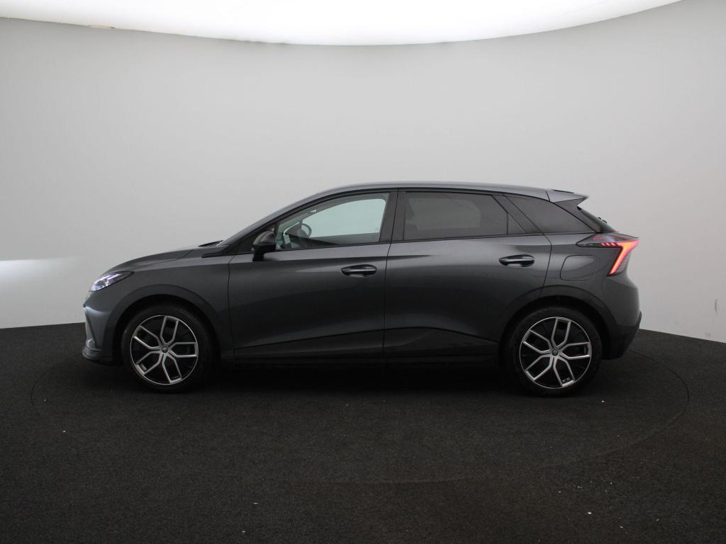 MG Mg4 long range luxury 64 kwh | carplay | stoelverwarming | stuurverwarmi