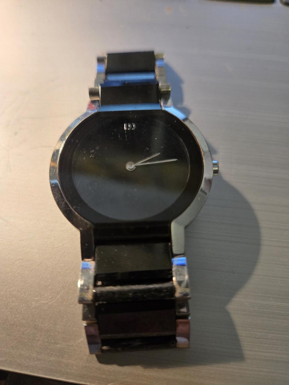 Danish Design horloge met een zwarte wijzerplaat 35 mm e