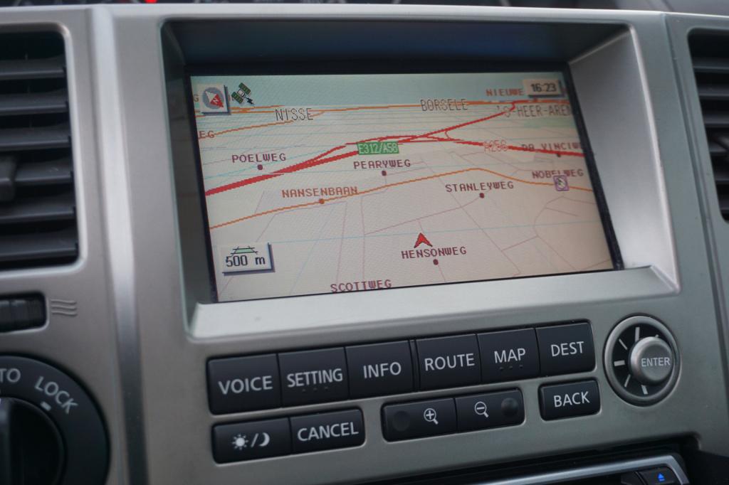 Nissan X-Trail 2.5 sport outdoor airco / navi / cruise / stoelverw. / pano