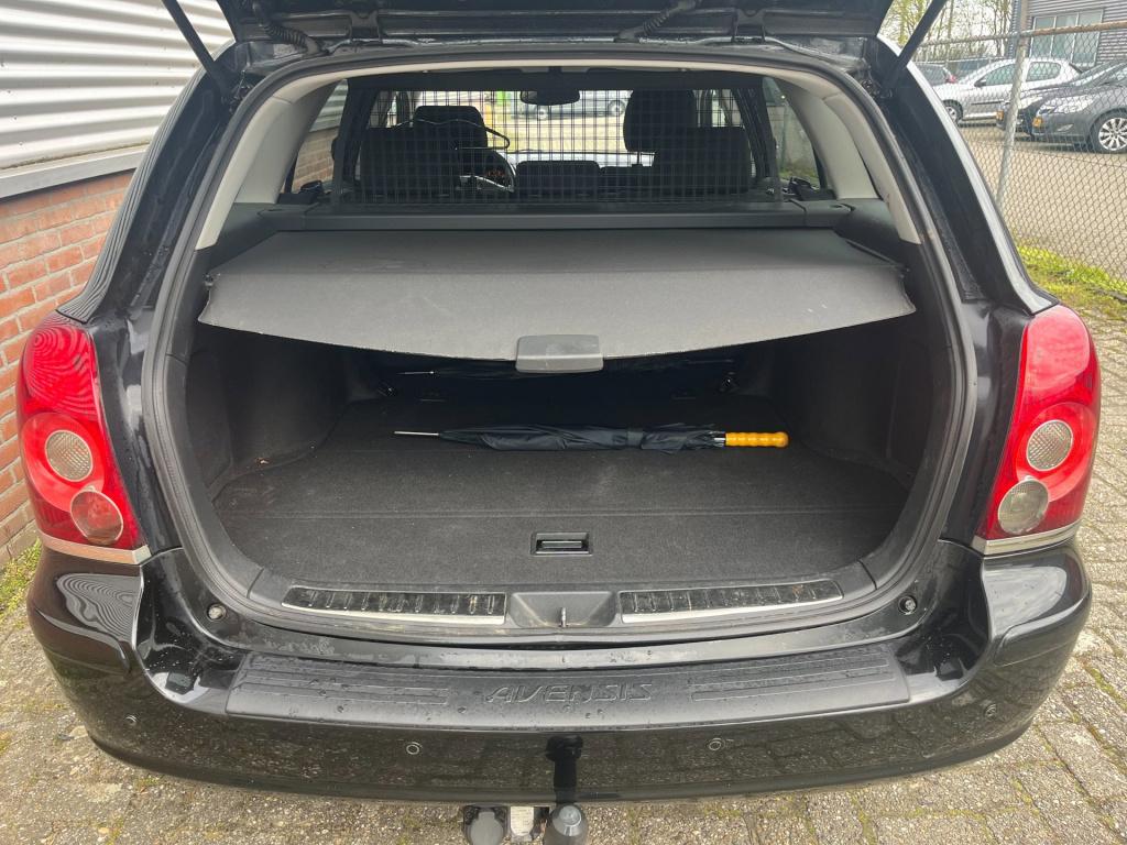 Toyota Avensis wagon 1.8 vvti luna | nieuwe apk | trekhaak