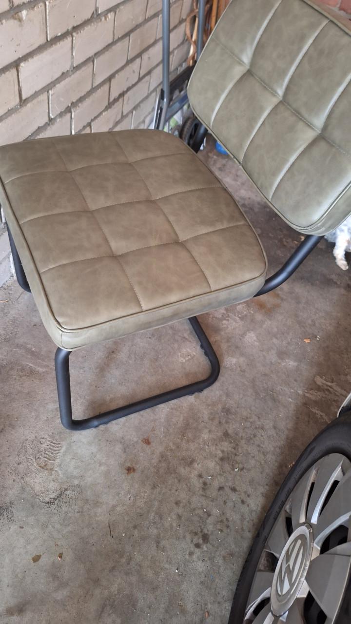 4 eetkamerstoelen