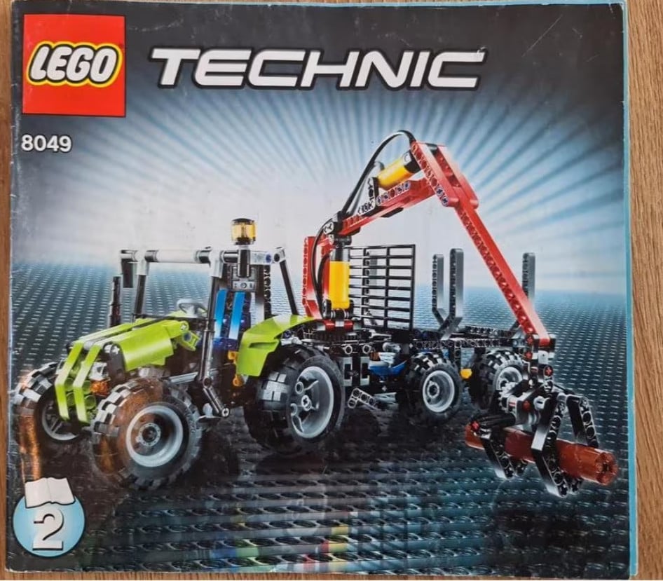 Lego Technic : Tractor met boomstammentrailer 8049
