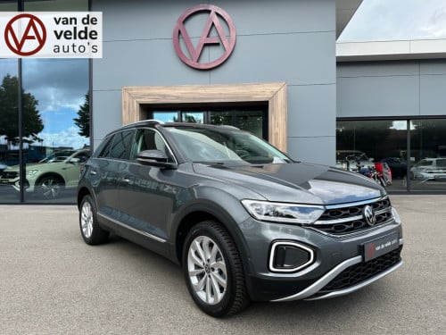 Volkswagen T-roc 1.5 tsi 150pk dsg style | trekhaak | navi | iq light | ada