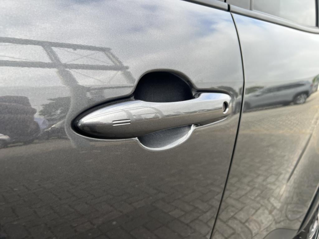 Toyota Yaris Cross 1.5 hybr 115 dynamic | parkeersensoren | stoel+ stuur ve