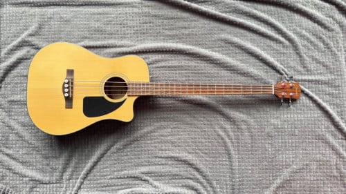 Fender akoestische basgitaar