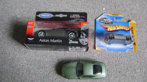 Modelauto Aston Martin 3 stuks setje