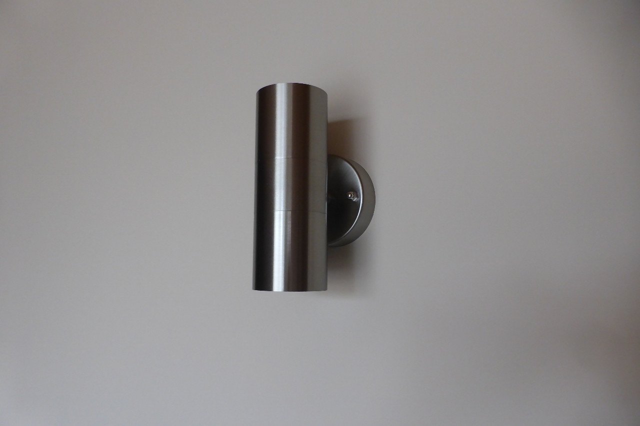 Geborsteld RVS wandlamp