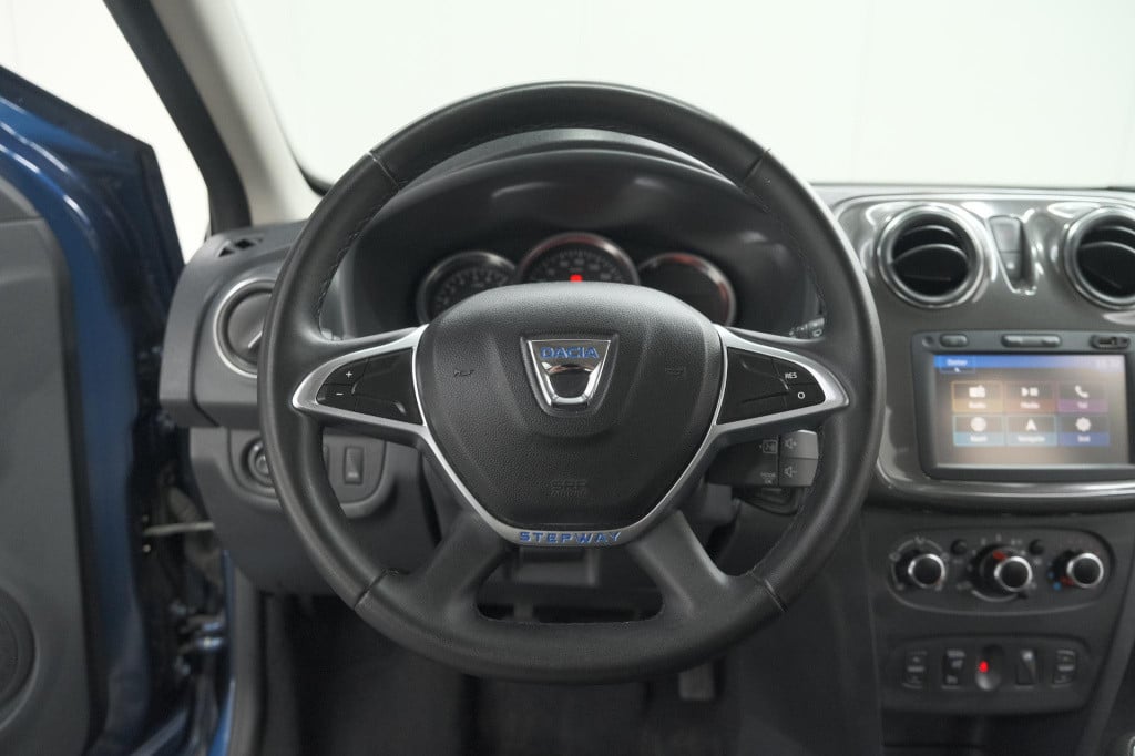 Dacia Sandero Stepway tce 90 sl | navigatie | parkeersensoren | airco