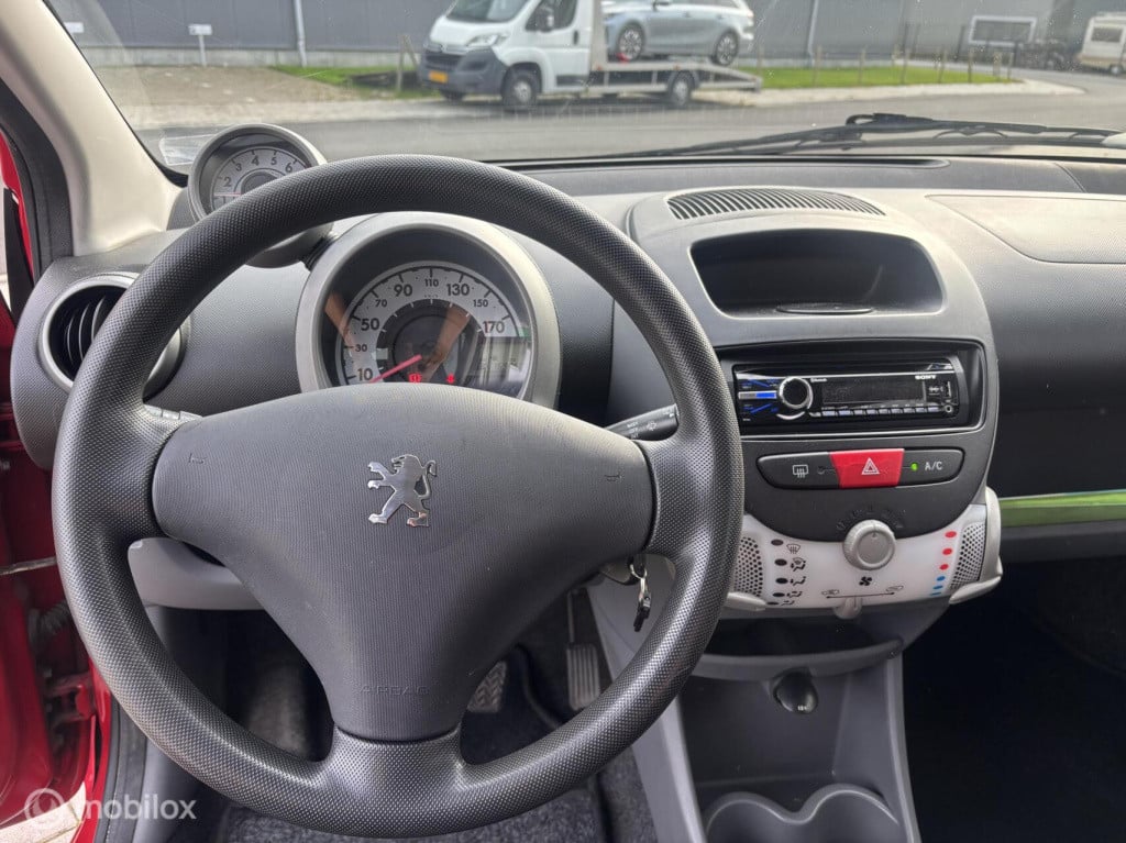 Peugeot 107 1.0-12v sublime