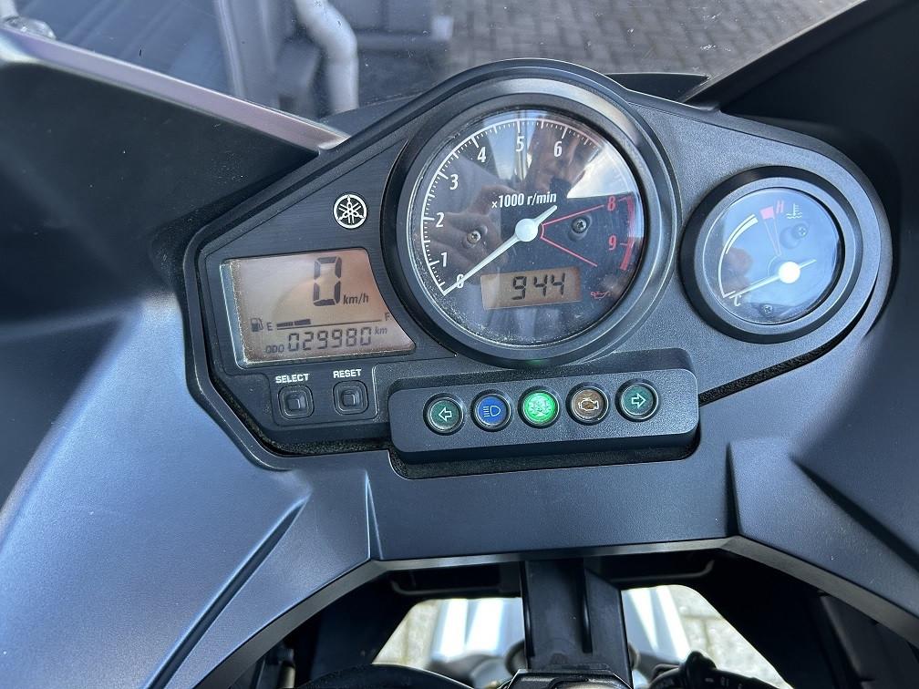 Mooie Yamaha TDM900 uit 2003 met slechts 29980 km, topkoffer €3300,-