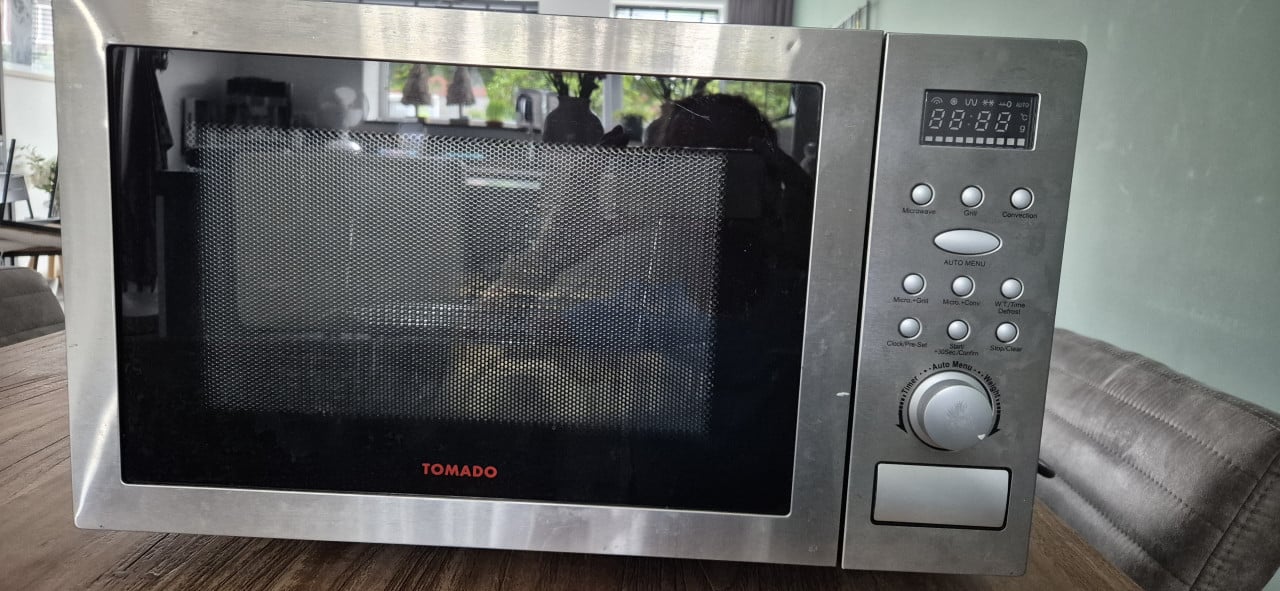 Combi magnetron/oven
