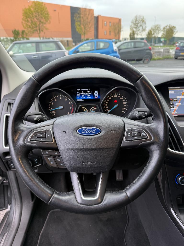 Ford Focus 1.0 - titanium edition