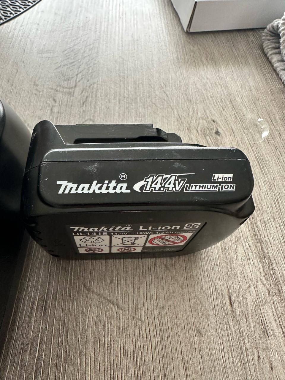 Makita oplader DC18SD