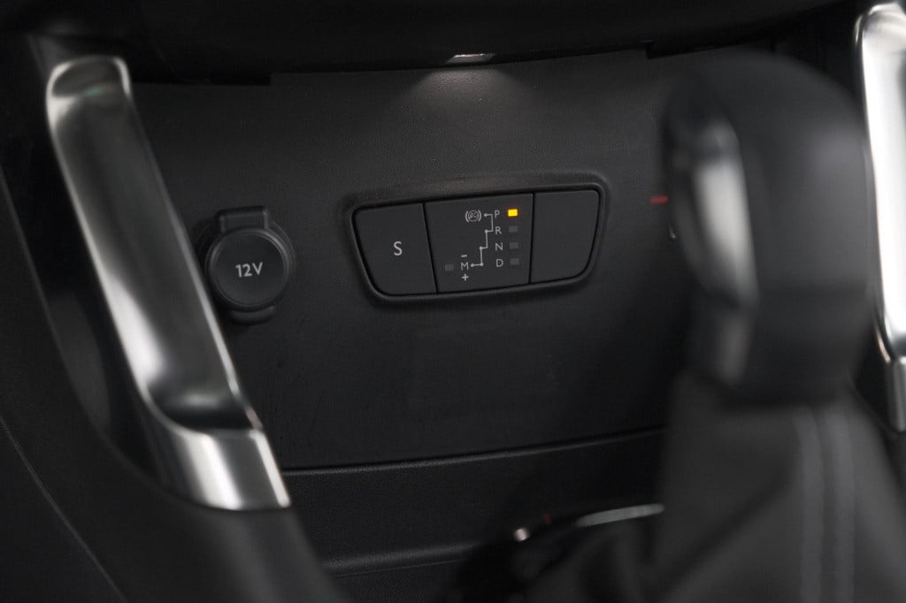 Citroen C3 Aircross puretech 130 eat6 max | camera | navigatie | apple carp